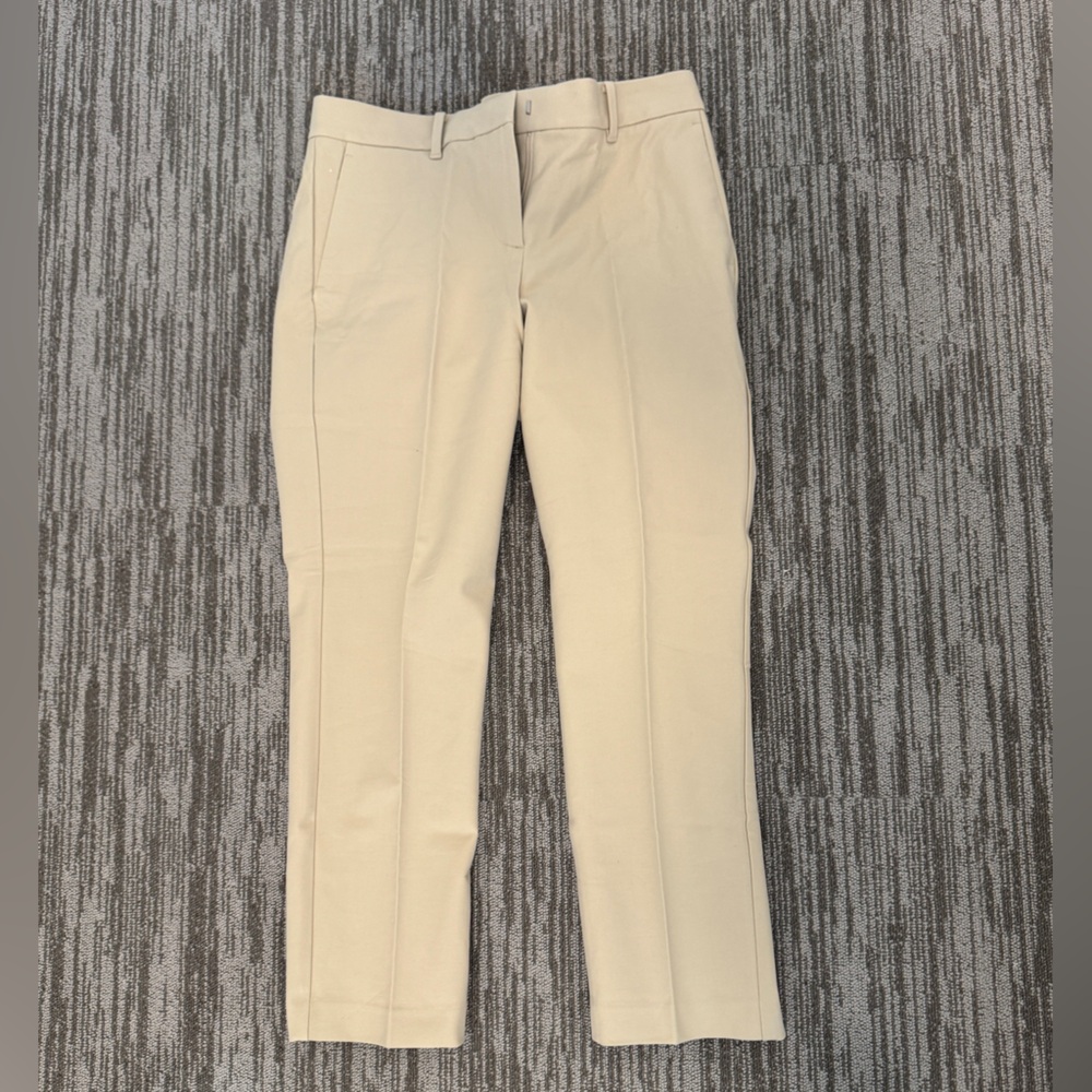 NWT Ann Taylor The Ankle Pant In Bi-Stretch - Curvy Fit, size 4, cream/beige